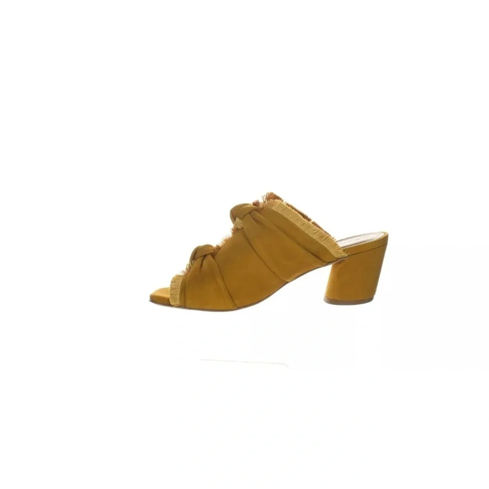 New nib Bernardo fae mustard sandals slides $200 retails 6.5m